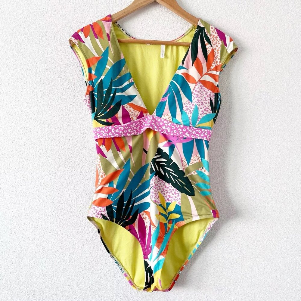 Bleu Rod Beattie Wild at Heart Cap Sleeve Mio One-Piece Swimsuit in Multi sz 10